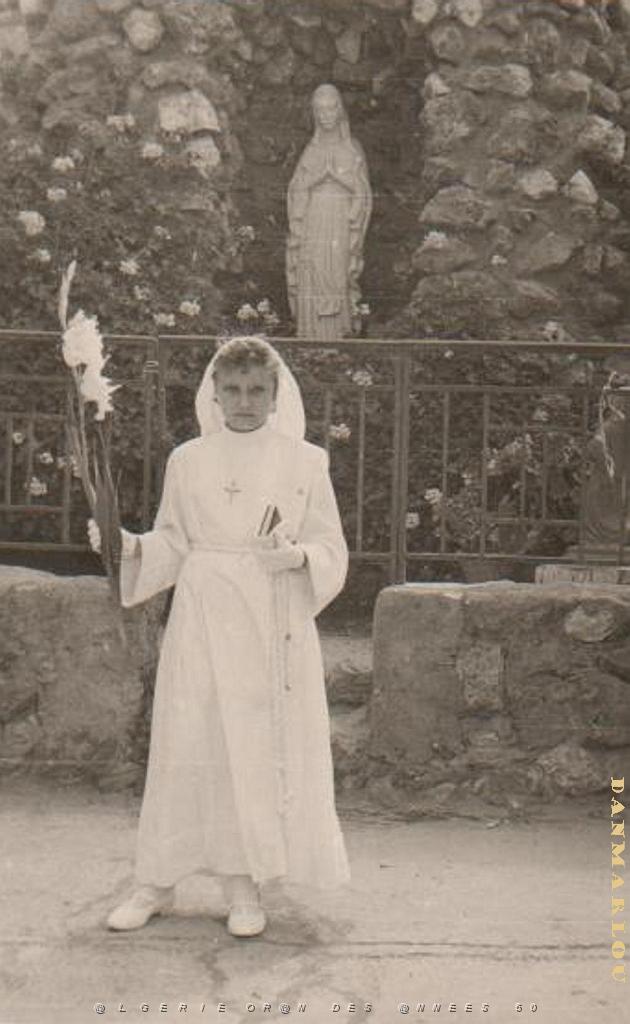 COMMUNIONS ORAN MARAVAL NOTRE DAME DE LOURDES 19XX N02.JPG